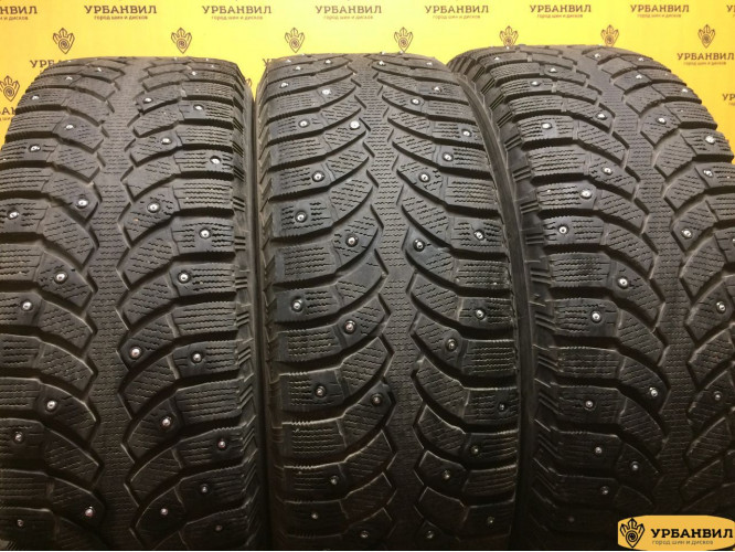 Bridgestone Blizzak Spike-01 215/65 R16 98T