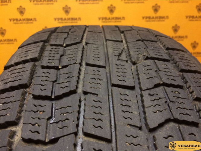 Goodyear Ice Navi Zea 215/65 R16