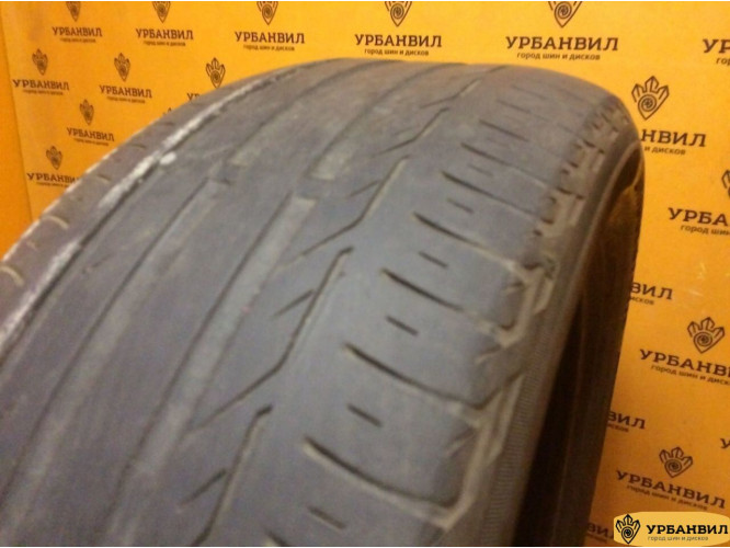 Bridgestone Turanza T001 215/55 R17