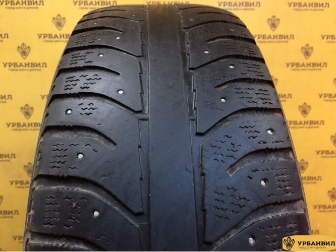 Bridgestone Ice Cruiser 7000 215/70 R16 100T