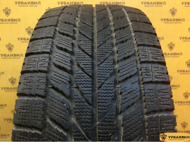 Toyo Observe Garit KX 215/55 R16