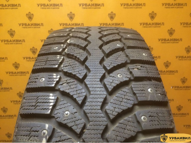 Bridgestone Blizzak Spike-01 215/65 R15 96T