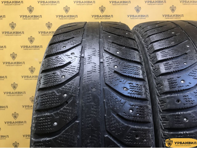 Bridgestone Ice Cruiser 7000 215/60 R17 96H